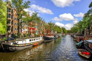 list of cheap universities in netherlands for international students